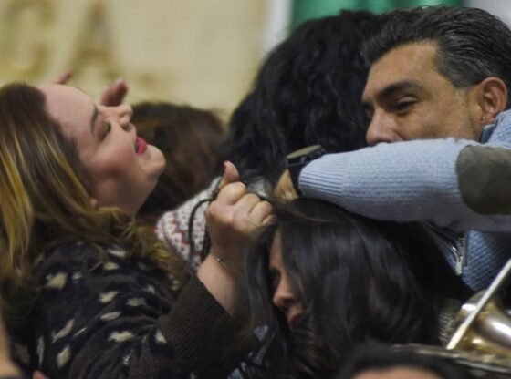 La Presidenta Claudia Sheinbaum Pardo reprobó la mañana de este martes el episodio de violencia que se vivió ayer en el Congreso de la Ciudad de México (CdMx).